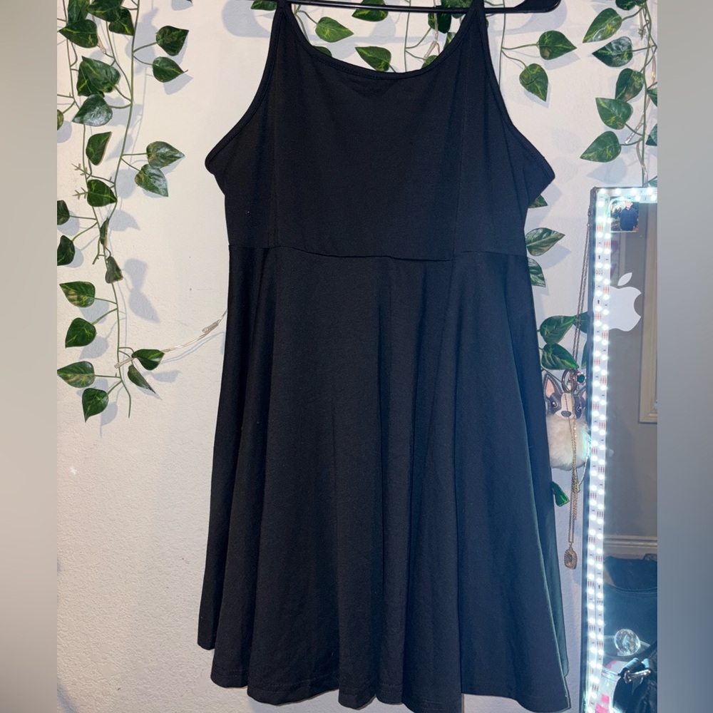 Elegant Black Sleeveless Dress
